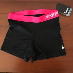 NWT Women’s Nike Pro Dri-fit Shorts M